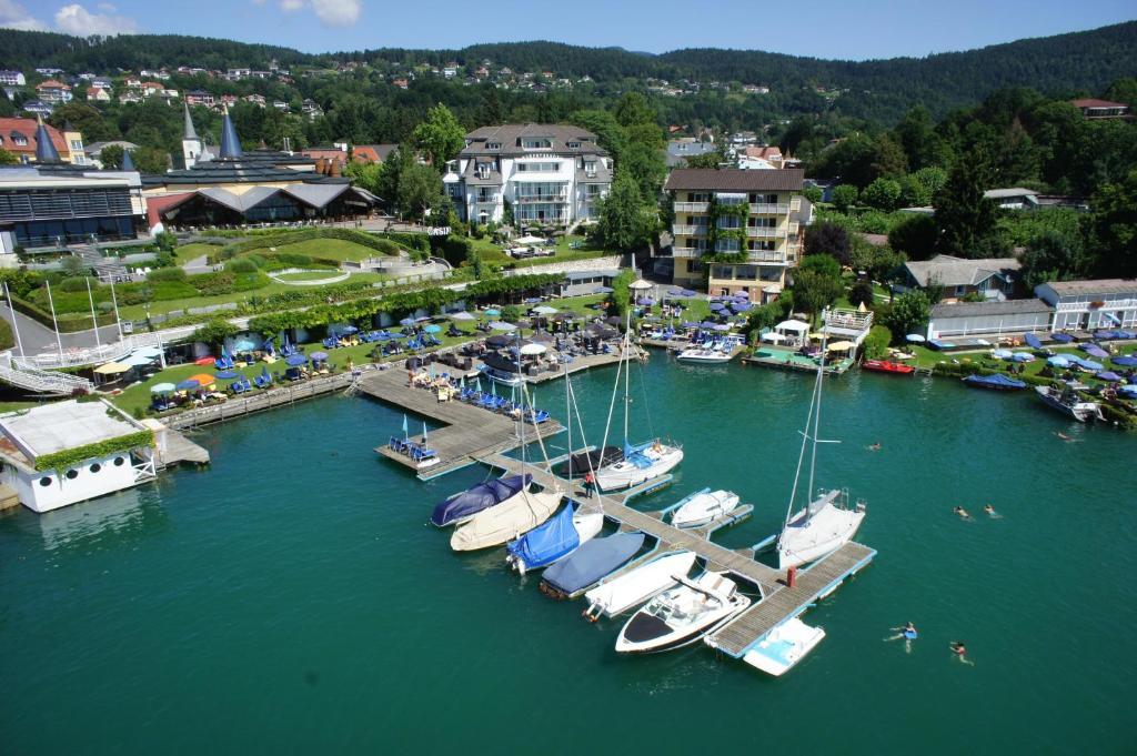 Seehotel Hubertushof Velden am Wörthersee Exterior photo
